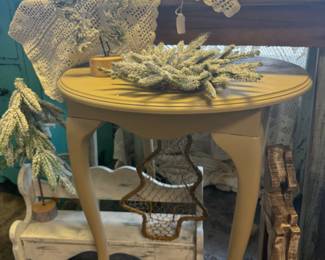 Vintage Round Solid wood table
