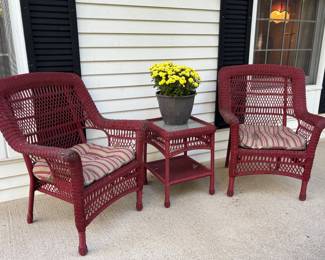 Cute wicker porch / patio chair set