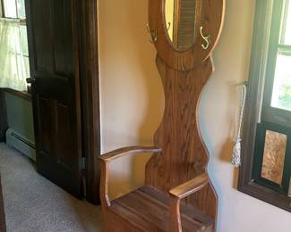 Hall tree