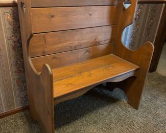 Cute cottage style bench