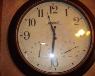 Large deco wall clock