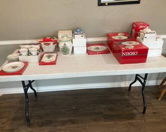 Nikki Christmas serving dishes and Decoratives