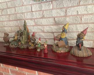 Lots of Christmas and seasonal decoratives