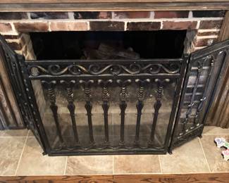 Fireplace screen