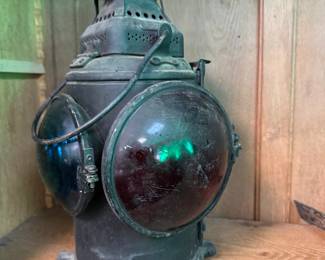 Second Lantern - All Lenses Intact