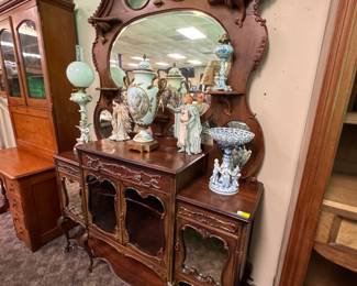 Fantastic Etagere w/ Mirrored Backsplash