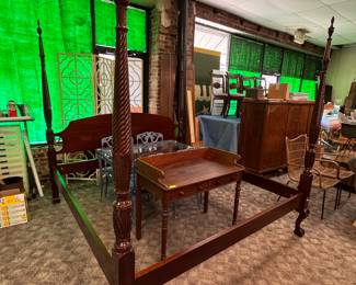 Mahogany 4-Poster King Bed