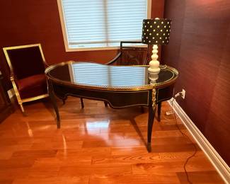 Scarborough house kidney shaped desk