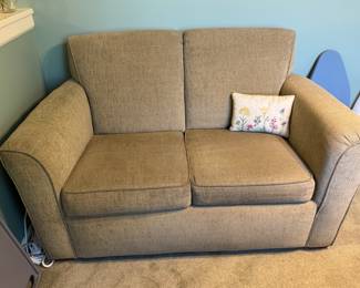 Love seat