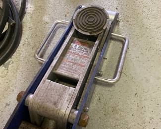 Clarke 2 Ton Aluminum Racing Floor Jack