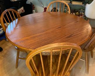42-inch round kitchen pedestal table with 4 chairs
