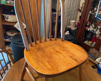42-inch round kitchen pedestal table with 4 chairs