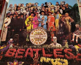 Vinyl LP "Sgt. Pepper's Lonely Hearts Club Band" by The Beatles 33 RPM record Album