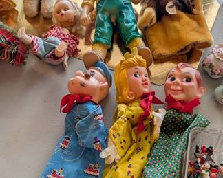 DISNEY HAND PUPPETS, LASSIE, ETC.