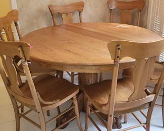 Oak clawfoot dining table with leaf, 6 chairs