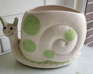 Vintage snail pot (Gary Ü)