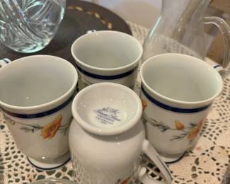 Set of 4 Princess House Exclusive teacups