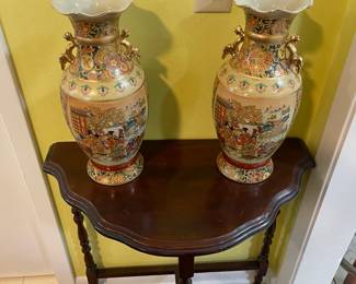 Pair Asian vintage porcelain vase / urns
