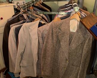 Large quantity of men’s suits some good names and Vintage