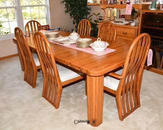 072Dining Room
