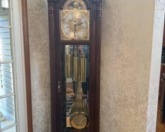 Howard Miller electric clock