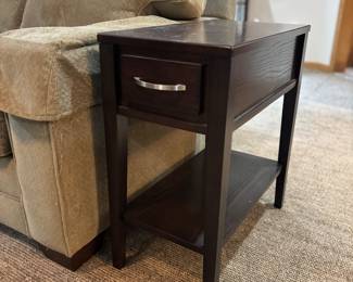 Accent table