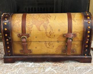 Map of the world chest 