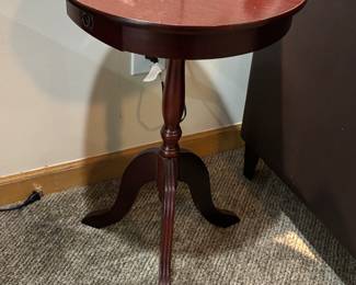 Accent table 