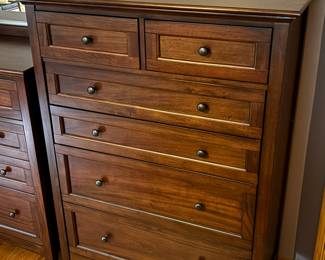 Like new dresser (matches master bedroom furniture)