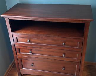 Dresser (matches master bedroom dressers)