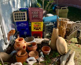 Crates, pots, lawn ornaments