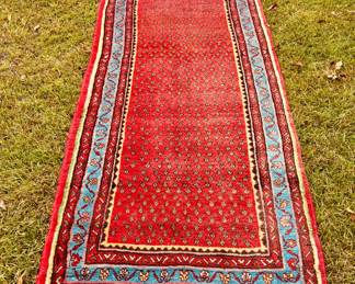 9'x3' runner...