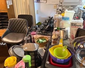 Kitchenware, cookware