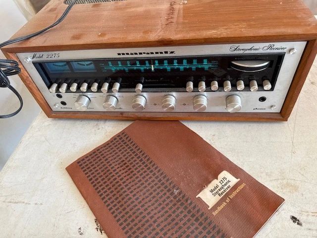 Marantz Model 2275 with manual.