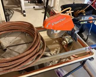 Pro Cut wet saw. Tile. 
