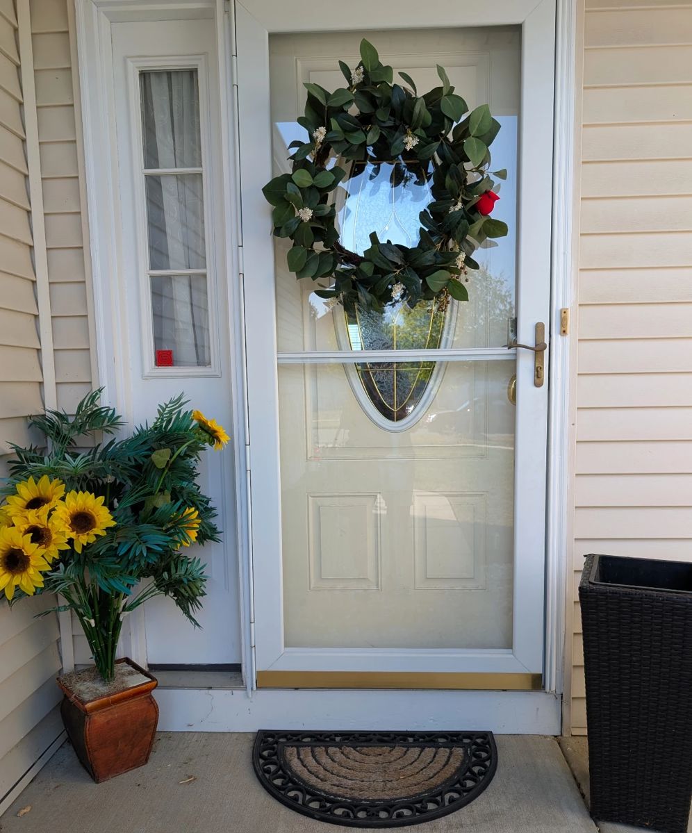 Front porch decor