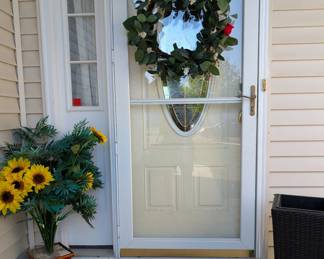 Front porch decor