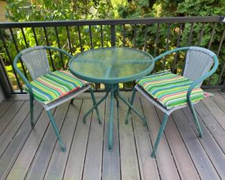 10 MetalWickerStyleOutdoorBistroSetGlassTopTable2Chairs