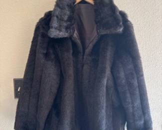 4 AtelierbyBThomasFauxFurCoatBrownXL