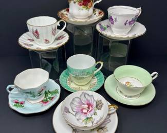 18 Setof7VintageBoneChinaTeacupsSaucersEnglandJapan