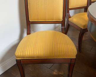 Beautiful fabric upholstery. Excellent condition. And comfortable.