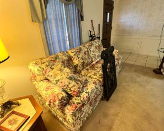 Floral 1980s 6 ft sofa
Fireplace screen
