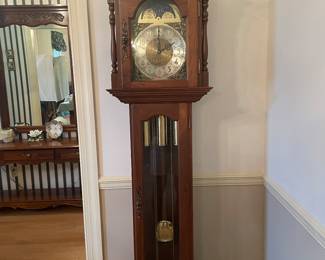 Grandmother clock $150