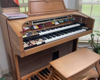 Lowery Organ $500