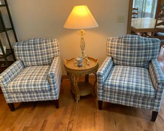 Why not also buy the matching chairs? Pristine condition…why pay more and why order and wait weeks…months… for the new furniture you want to enjoy now?