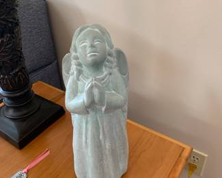 Isabelle Bloom Angel