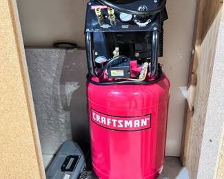 CRAFTSMAN PORTABLE ON WHEELS AIR COMPRESSOR