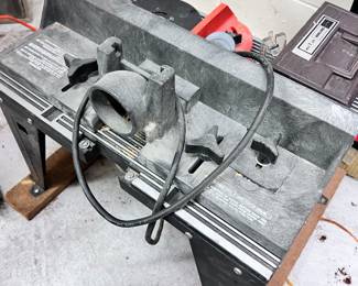 ROUTER TABLE