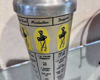 VINTAGE DRINK BAR SHAKER