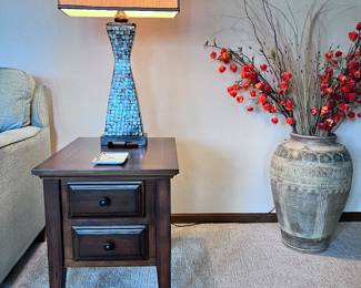 END TABLES, LAMPS
